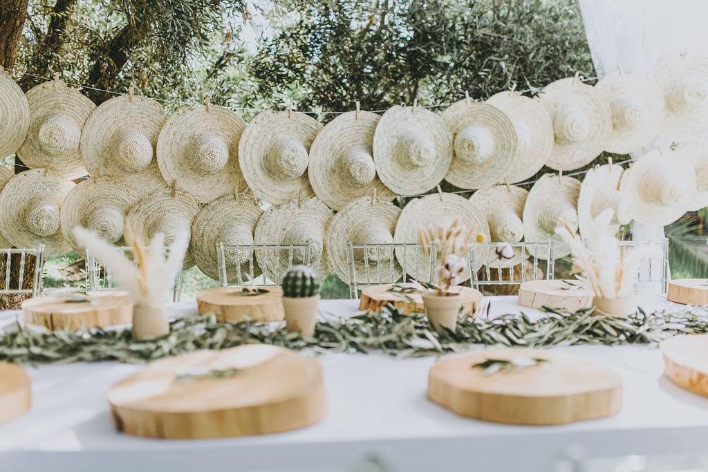 Refined reception décor for an intimate wedding in Marrakech